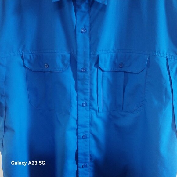 Cabelas Mens Blue Short Sleeve Button-Up Shirt XL Polyester Outdoor Wear - Picture 2 of 7